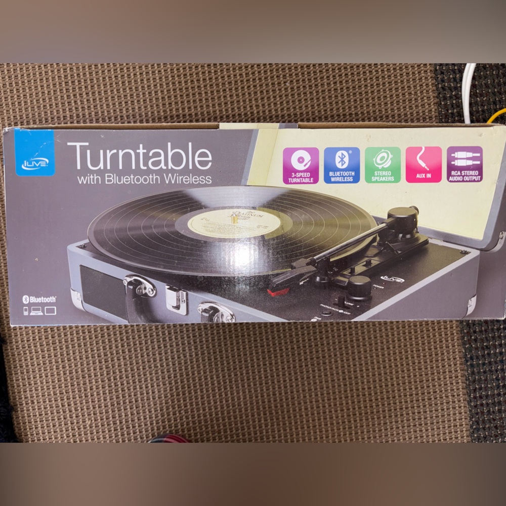 iLive, turntable Bluetooth, Gray and Black